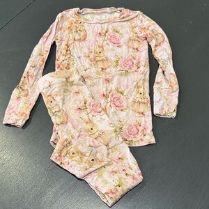 Bums and Roses Hunny Bunny Pajama Set 2T